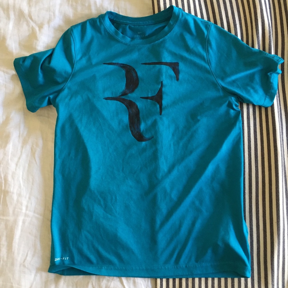 Boys Size 12 Nike RF (Roger Federer) tennis shirt